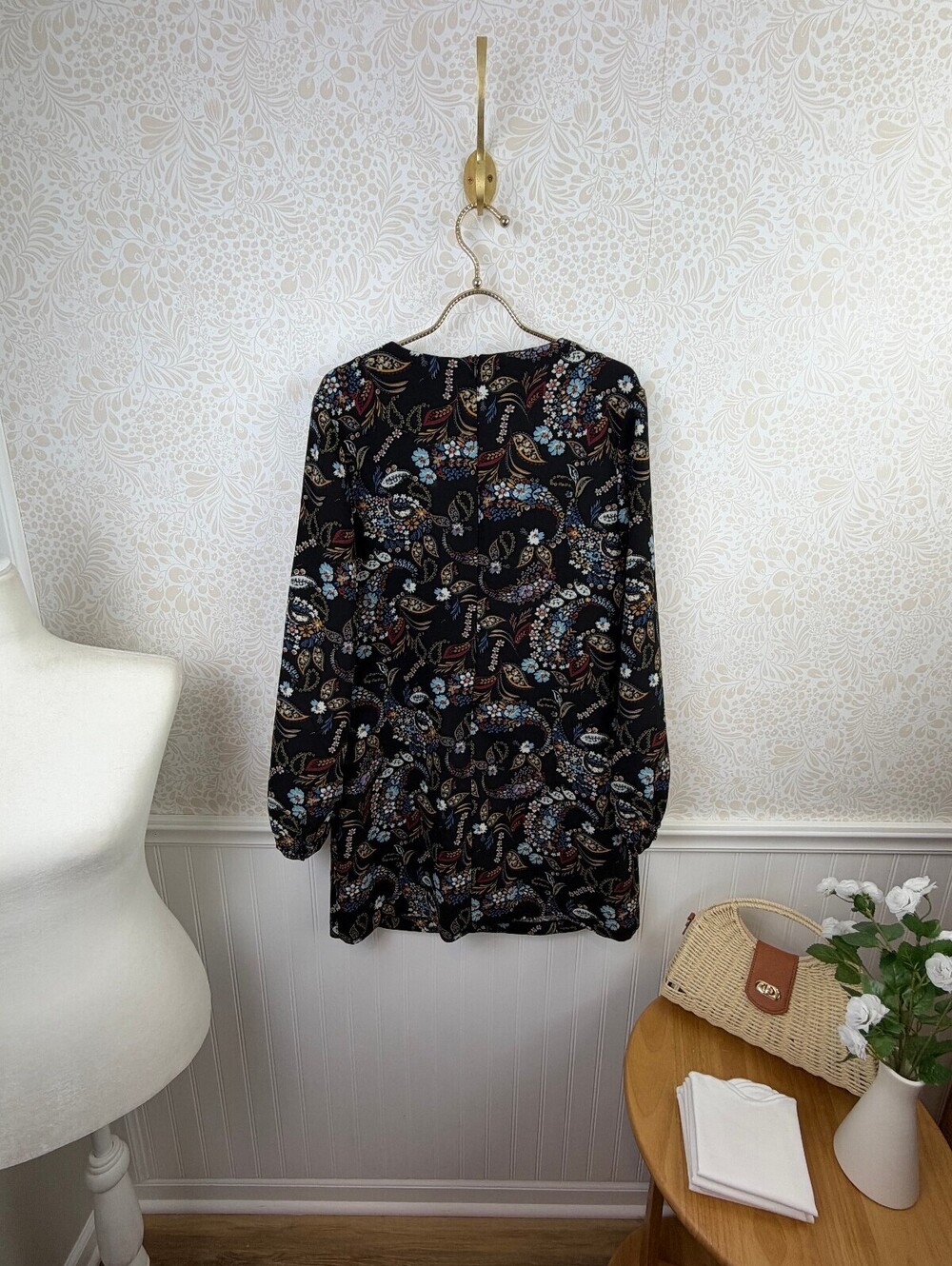 WAYF Black Floral Malone Plunge Mini Long Sleeve Shift Dress - Size - Large - Picture 5 of 7
